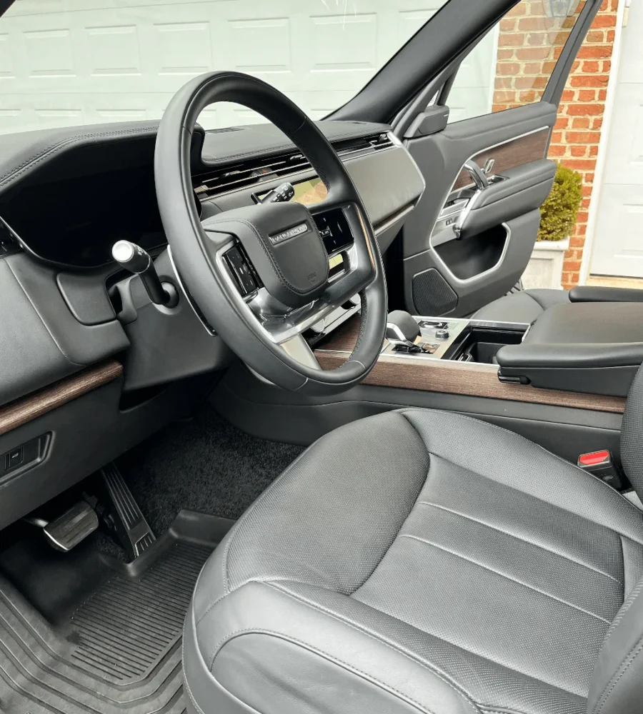 interior car detailing range rover